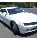 chevrolet camaro 2010 white coupe lt gasoline 6 cylinders rear wheel drive automatic 78501