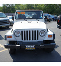 jeep wrangler 2000 white suv se gasoline 4 cylinders 4 wheel drive automatic 08844