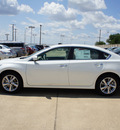 nissan altima 2013 white sedan 2 5 sv gasoline 4 cylinders front wheel drive automatic 75150