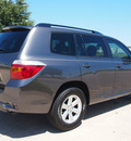 toyota highlander 2010 dk  gray suv gasoline 6 cylinders front wheel drive automatic 76018