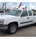chevrolet silverado 1500 2005 white gasoline 8 cylinders 4 wheel drive automatic with overdrive 77020