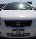 nissan sentra 2009 white sedan gasoline 4 cylinders front wheel drive automatic with overdrive 76011