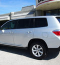 toyota highlander 2011 silver suv gasoline 6 cylinders front wheel drive automatic 76011
