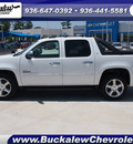 chevrolet avalanche 2012 white suv lt flex fuel 8 cylinders 2 wheel drive automatic 77304