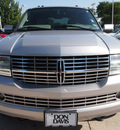 lincoln navigator 2007 silver suv gasoline 8 cylinders 4 wheel drive automatic with overdrive 76011