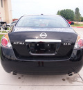 nissan altima 2009 black sedan 2 5 sl gasoline 4 cylinders front wheel drive automatic 75070