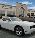 dodge challenger 2013 white coupe r t gasoline 8 cylinders rear wheel drive automatic 60915