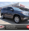 toyota highlander 2012 gray suv se gasoline 6 cylinders front wheel drive automatic 76116