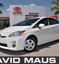 toyota prius 2011 white hybrid hybrid 4 cylinders front wheel drive automatic 32771