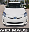 toyota prius 2011 white hybrid hybrid 4 cylinders front wheel drive automatic 32771