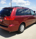 toyota sienna 2010 dk  red van le 8 passenger gasoline 6 cylinders front wheel drive automatic 75110