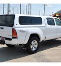 toyota tacoma 2008 white v6 gasoline 6 cylinders 4 wheel drive automatic with overdrive 77469