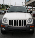 jeep liberty 2004 white suv sport gasoline 6 cylinders 4 wheel drive automatic 27215