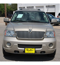 lincoln navigator 2004 beige suv luxury gasoline 8 cylinders 4 wheel drive automatic with overdrive 77043