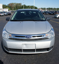 ford focus 2009 silver sedan se gasoline 4 cylinders front wheel drive automatic 19153