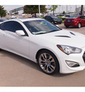 hyundai genesis coupe 2013 white coupe 3 8 track a t gasoline 6 cylinders rear wheel drive automatic 77074