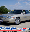 lincoln town car 2004 gray sedan ultimate gasoline 8 cylinders rear wheel drive automatic 62708