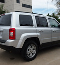 jeep patriot 2011 silver suv sport gasoline 4 cylinders front wheel drive automatic 75080