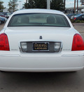 lincoln town car 2006 white sedan signature limited gasoline 8 cylinders rear wheel drive automatic with overdrive 77074