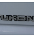 gmc yukon 2006 white suv sle gasoline 8 cylinders rear wheel drive automatic 77043