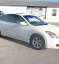nissan altima 2008 white sedan gasoline 4 cylinders front wheel drive not specified 77388