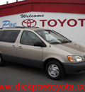 toyota sienna 2002 gold van gasoline 6 cylinders front wheel drive automatic 79925