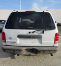 ford explorer sport 2001 off white suv gasoline 6 cylinders 4 wheel drive automatic 60915