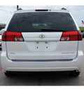 toyota sienna 2004 white van xle 7 passenger gasoline 6 cylinders front wheel drive automatic 76543