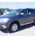 toyota highlander 2013 magnetic gray suv plus gasoline 4 cylinders front wheel drive automatic 77074