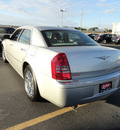 chrysler 300c 2006 silver sedan 8 cylinders automatic 60915