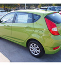 hyundai accent 2013 lt  green hatchback gs 4 cylinders automatic 77074