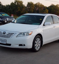 toyota camry 2007 white sedan xle v6 6 cylinders automatic with overdrive 77074