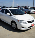 toyota corolla 2009 white sedan le gasoline 4 cylinders front wheel drive automatic 75110