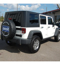 jeep wrangler unlimited 2010 white suv rubicon 6 cylinders automatic with overdrive 77632