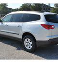 chevrolet traverse 2012 silver suv ls gasoline 6 cylinders front wheel drive automatic with overdrive 77090