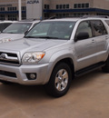 toyota 4runner 2006 silver suv sr5 6 cylinders automatic 77090