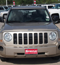 jeep patriot 2010 gray suv sport gasoline 4 cylinders front wheel drive automatic 77388