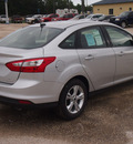 ford focus 2013 silver hatchback se 4 cylinders automatic 77575