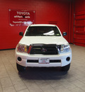 toyota tacoma 2006 white prerunner gasoline 4 cylinders rear wheel drive 5 speed manual 76116