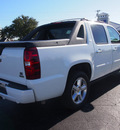 chevrolet avalanche 2008 white suv ltz flex fuel 8 cylinders 4 wheel drive automatic with overdrive 28557