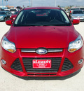 ford focus 2012 red sedan se 4 cylinders automatic 76234
