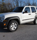 jeep liberty 2007 white suv sport gasoline 6 cylinders 4 wheel drive automatic with overdrive 45840