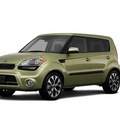 kia soul 2013 green wagon soul! gasoline 4 cylinders front wheel drive 6 speed automatic 77471