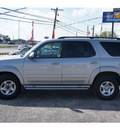 toyota sequoia 2002 silver suv sr5 gasoline 8 cylinders rear wheel drive automatic 78666