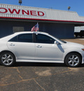 toyota camry 2009 white sedan se gasoline 4 cylinders front wheel drive automatic 75901