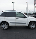 toyota rav4 2005 white suv gasoline 4 cylinders front wheel drive automatic 19153