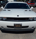 dodge challenger 2009 white coupe r t gasoline 8 cylinders rear wheel drive 6 speed manual 77074