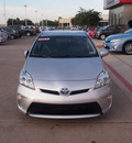 toyota prius 2012 silver hatchback two hybrid 4 cylinders front wheel drive cont  variable trans  76053