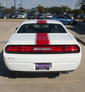 dodge challenger 2013 white coupe rallye redline appearance grou flex fuel 6 cylinders rear wheel drive automatic 76051