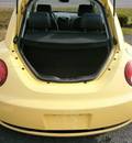 volkswagen beetle 2006 yellow hatchback 2 5 pzev gasoline 5 cylinders front wheel drive 5 speed manual 13502
